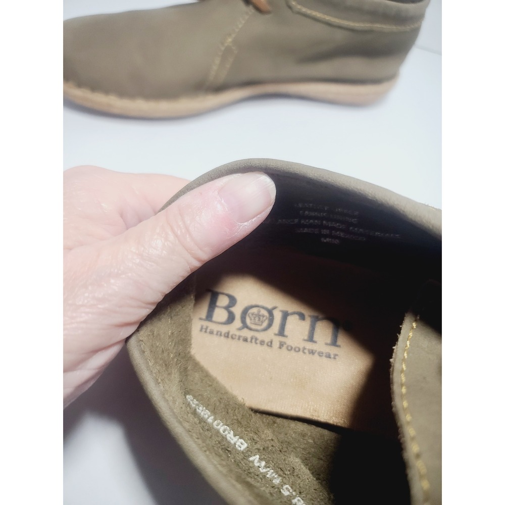 Born Leather Chukka Boots Olive Taupe Lace Up Ankle Shoes boho hiking Womens 7.5 - Picture 3 of 4